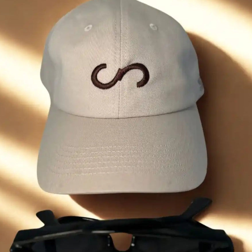 casquette en soie crème